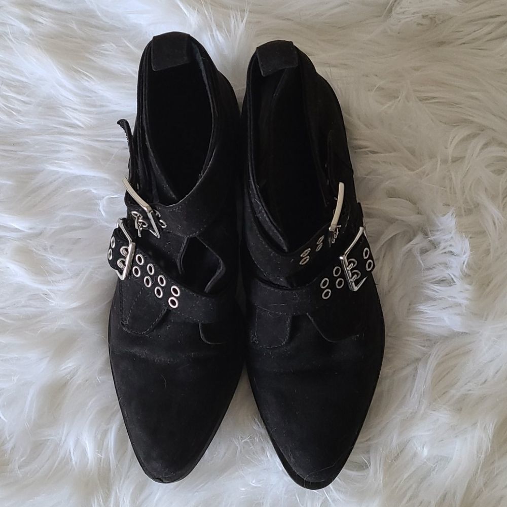Divided Black Bootie - Picture 9 of 9